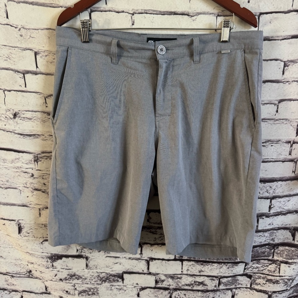 Travis Mathew Beck Shorts SZ 34 Golf